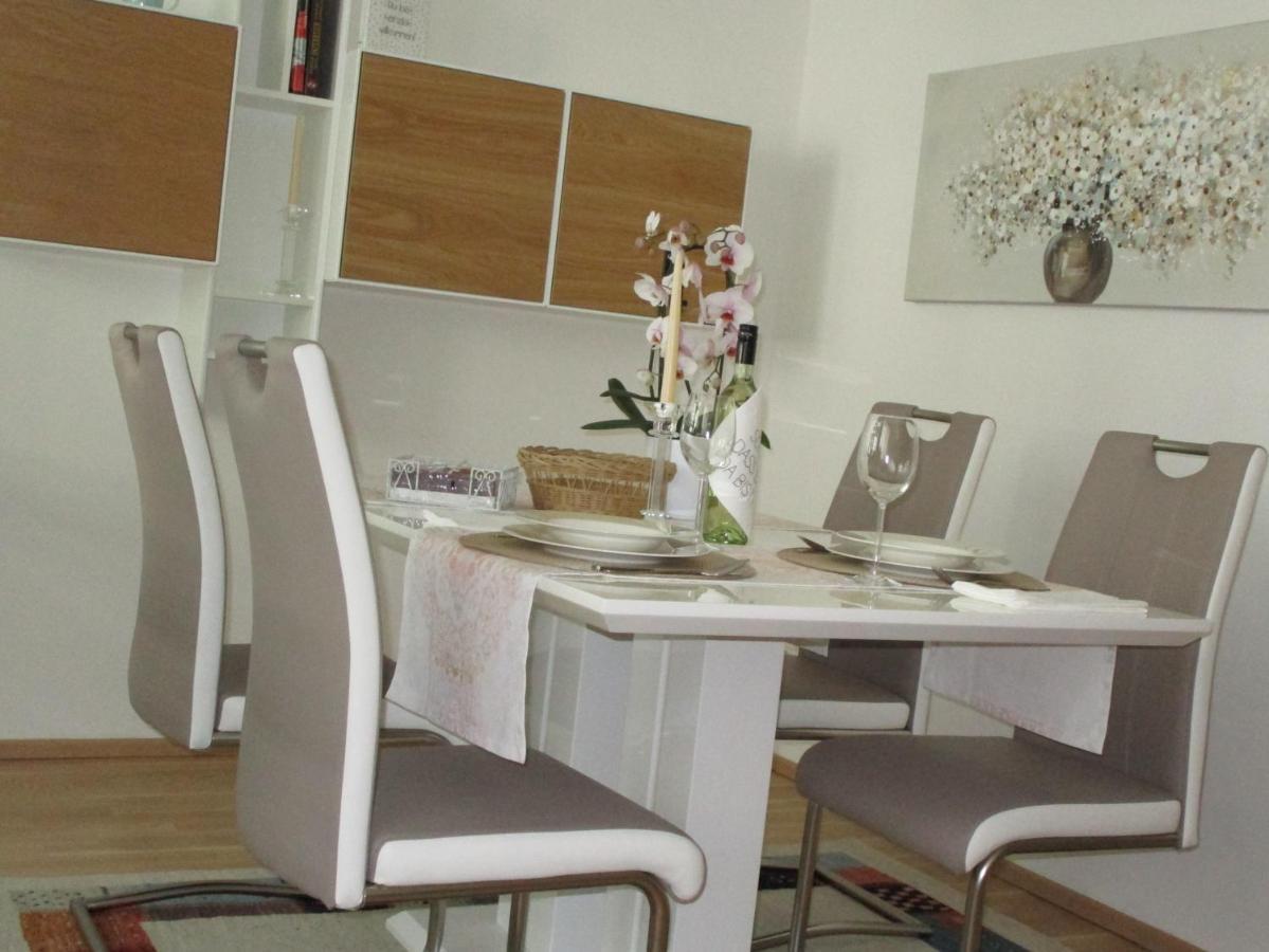Ferienwohnung Danubia Linz Bagian luar foto