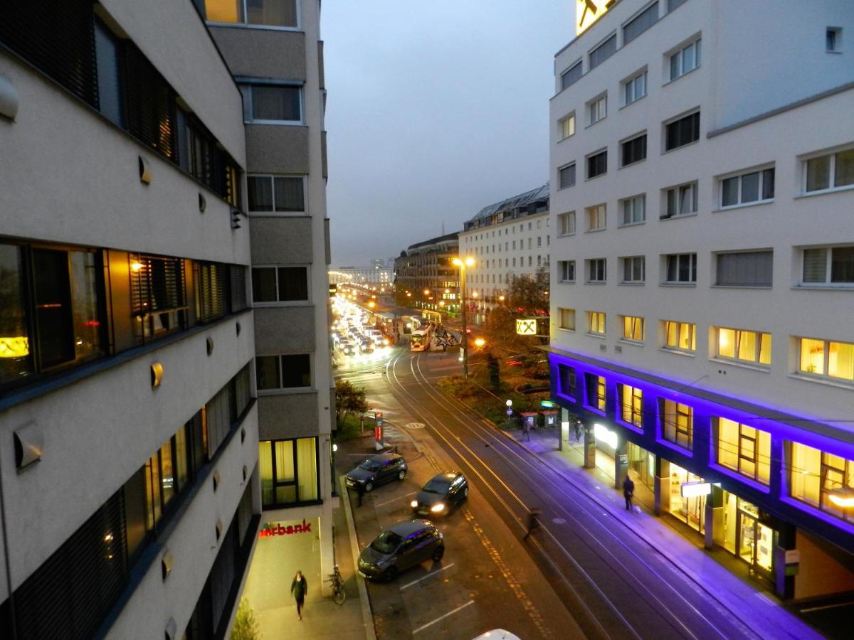 Ferienwohnung Danubia Linz Bagian luar foto